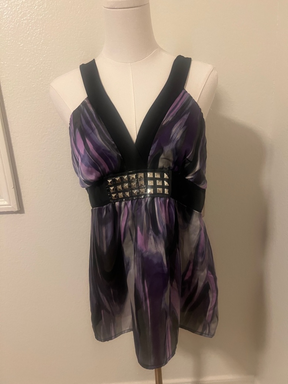 Three Hearts Purple and Black Stud-Accent V-Neck Camisole